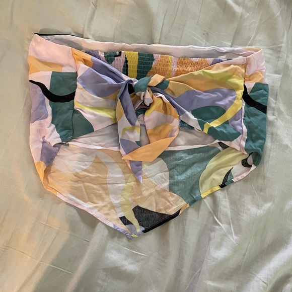 Strapless Scarf Top - Picture 9 of 10